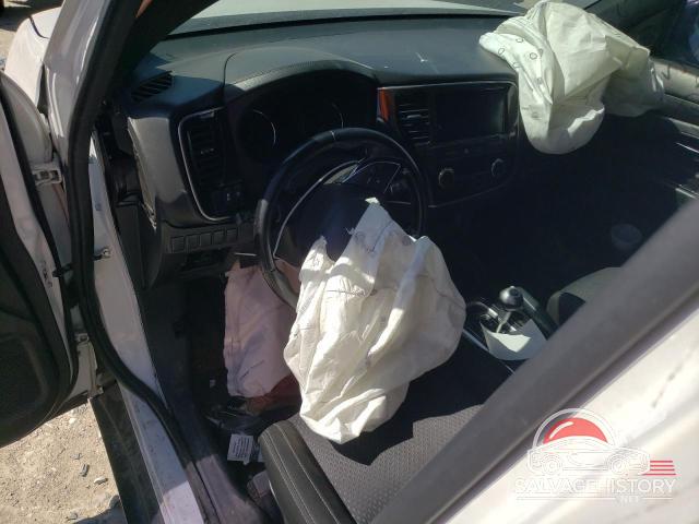 JA4AD3A38JZ066595 2018 MITSUBISHI OUTLANDER photo no. 8