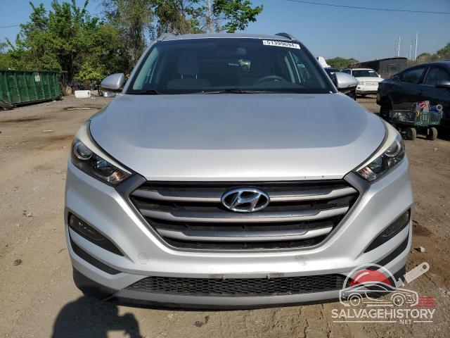 KM8J33A26GU022533 2016 HYUNDAI TUCSON photo no. 5