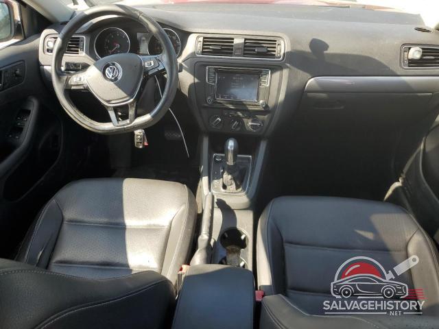 3VWDB7AJXJM258162 2018 VOLKSWAGEN JETTA photo no. 8