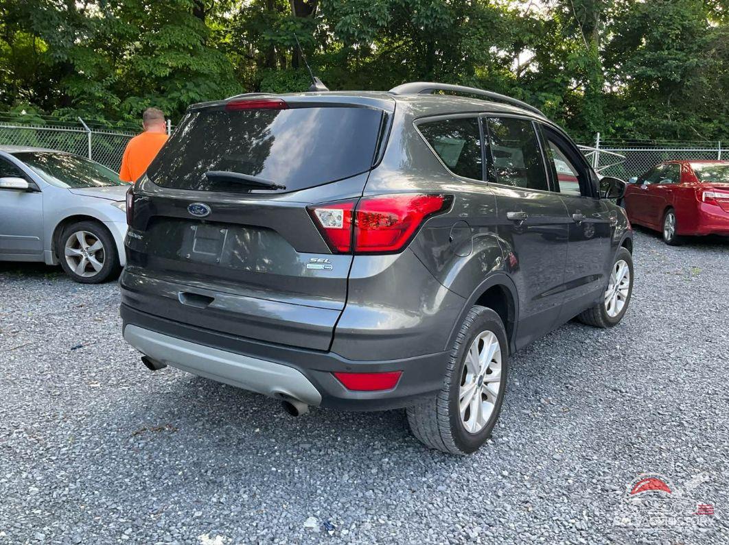 1FMCU9HD0KUC07671 2019 FORD ESCAPE photo no. 2