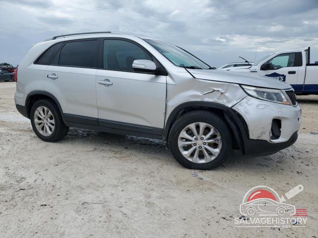 5XYKU4A76EG530717 2014 KIA SORENTO photo no. 4