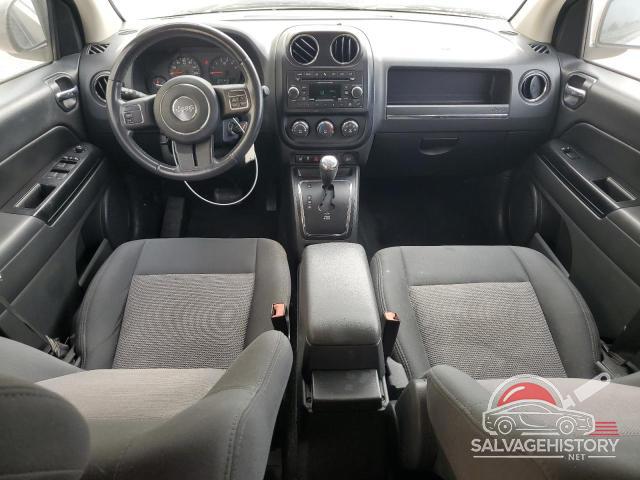 1C4NJDEB3CD676055 2012 JEEP COMPASS photo no. 8