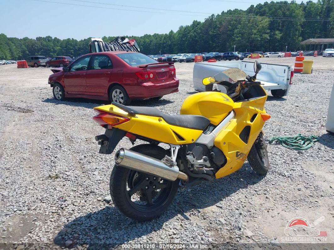 JH2RC4612YM200217 2000 HONDA VFR800 photo no. 4