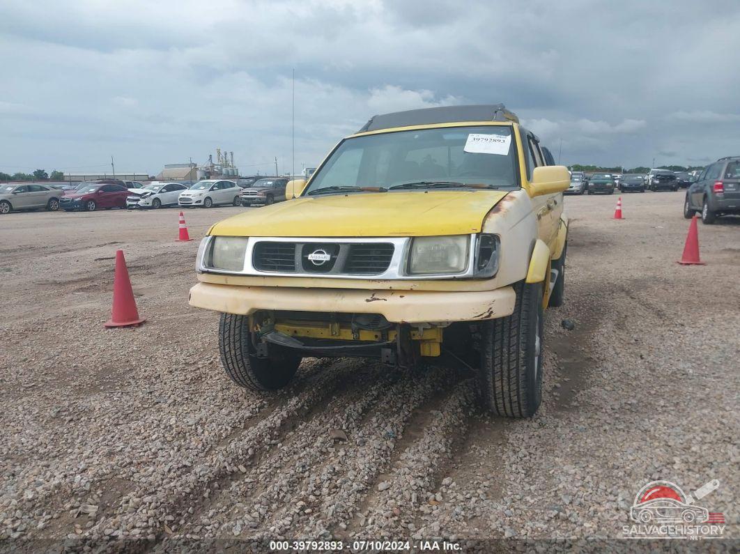 1N6ED27T9YC358355 2000 NISSAN FRONTIER photo no. 2