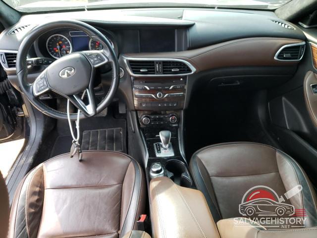 SJKCH5CR1JA048158 2018 INFINITI QX30 photo no. 8