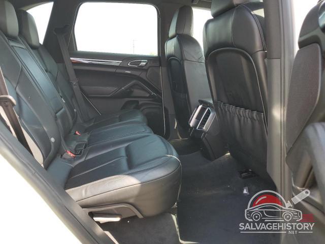 WP1AA2A20BLA05177 2011 PORSCHE CAYENNE photo no. 11