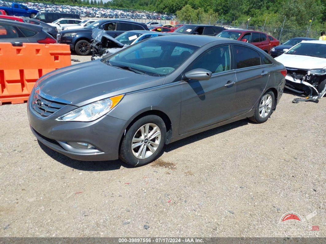 5NPEB4AC9DH664774 2013 HYUNDAI SONATA photo no. 2