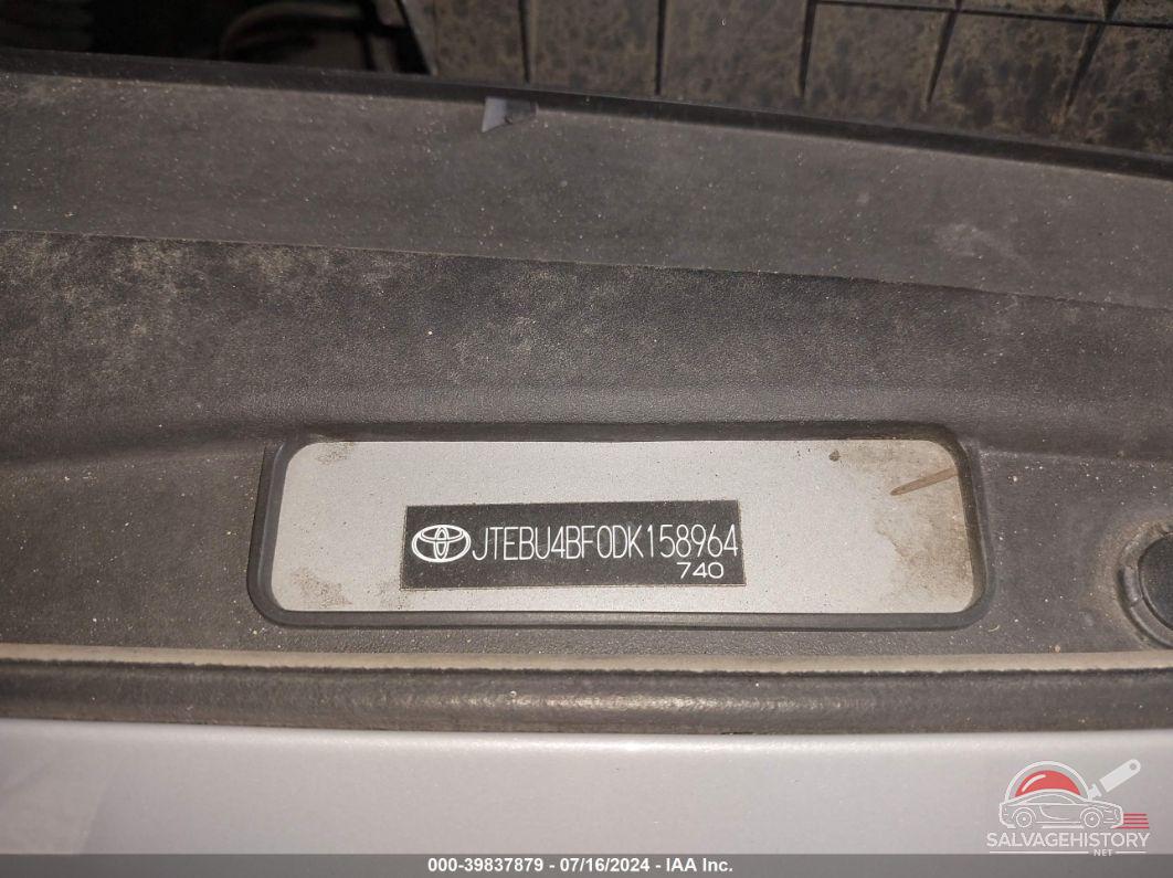 JTEBU4BF0DK158964 2013 TOYOTA FJ CRUISER photo no. 9
