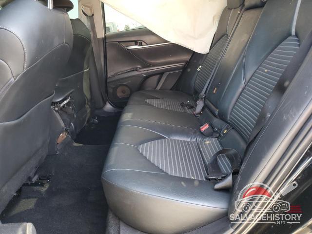 JTNB11HK0J3048840 2018 TOYOTA CAMRY photo no. 10