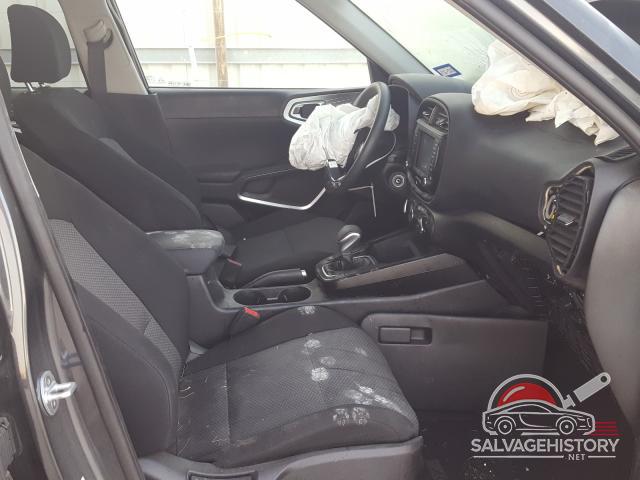 KNDJ23AU0L7008631 2020 KIA SOUL photo no. 5