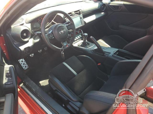 JF1ZNBE1XN9753355 2022 TOYOTA GR 86 PREM photo no. 8