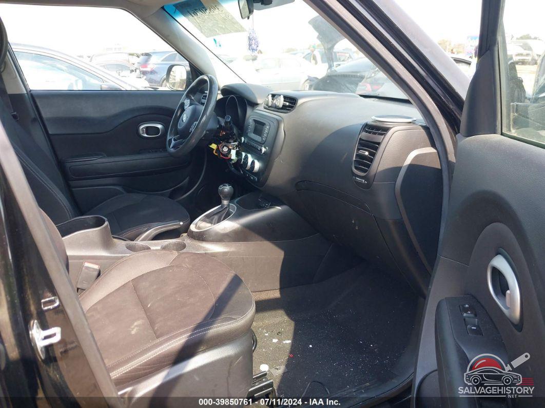 KNDJN2A25G7245136 2016 KIA SOUL photo no. 5