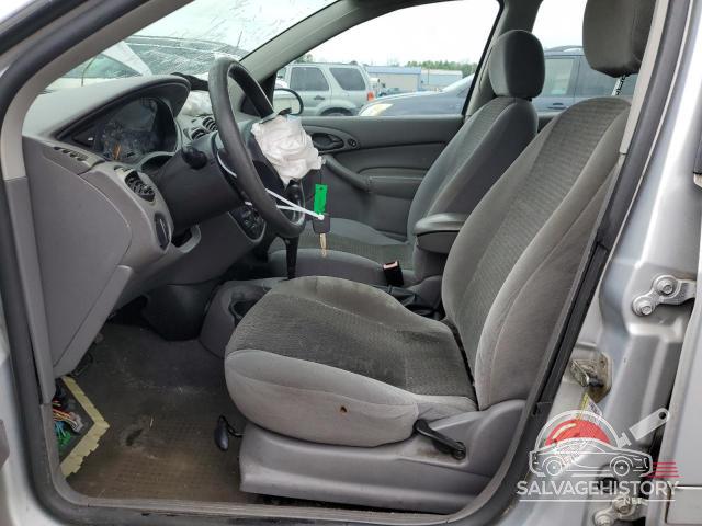 1FAFP36334W137483 2004 FORD FOCUS photo no. 7