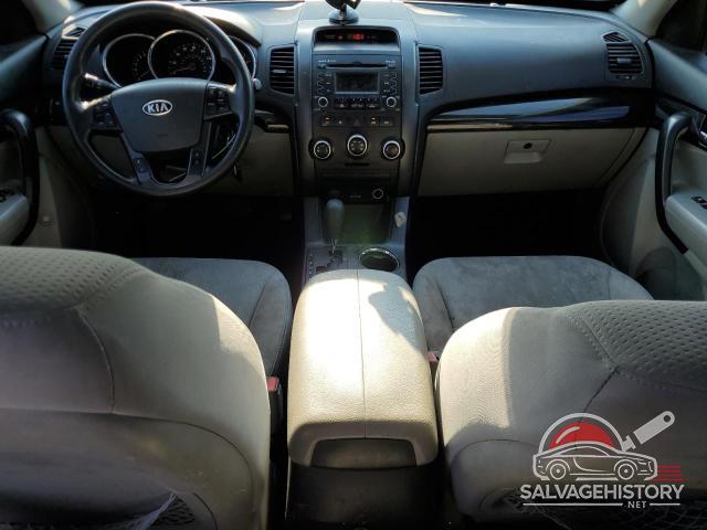 5XYKT3A10BG064366 2011 KIA SORENTO photo no. 8