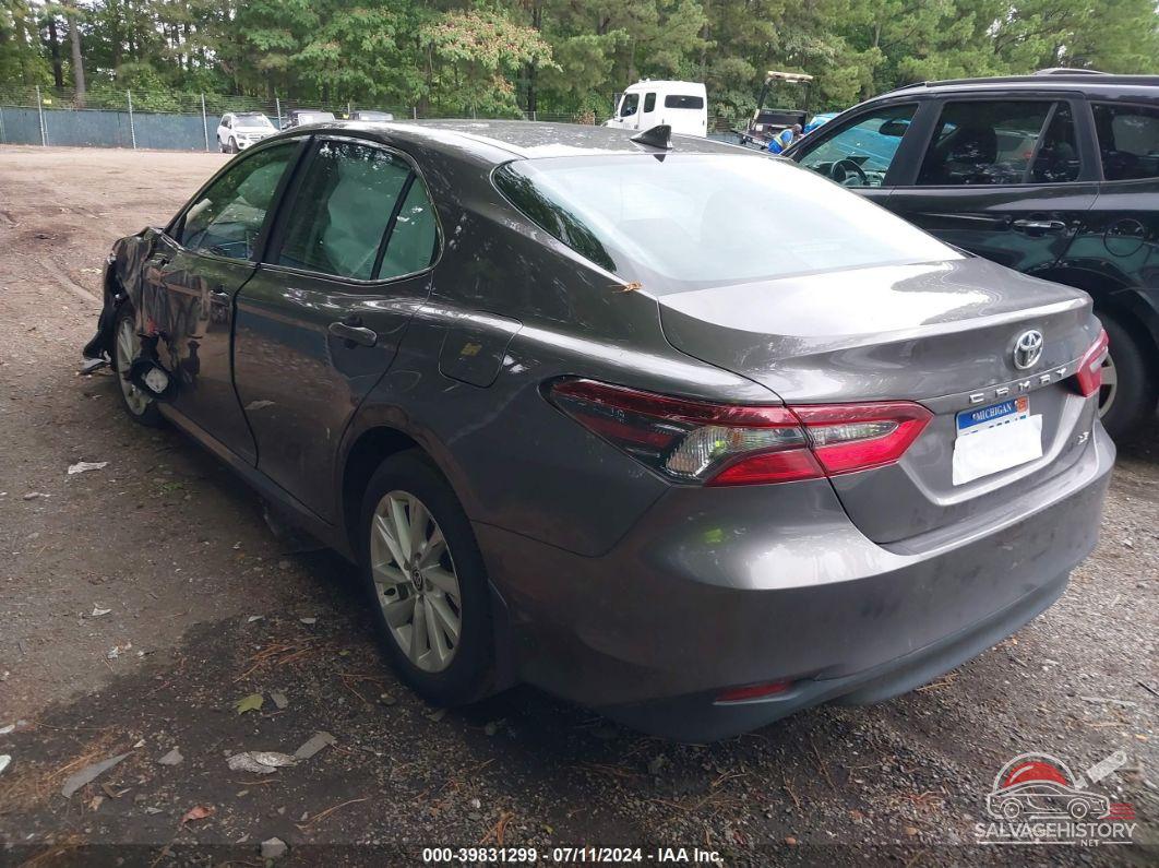 4T1R11AK0PU831555 2023 TOYOTA CAMRY photo no. 3