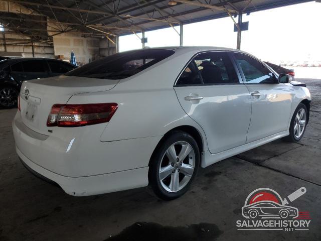 4T1BF3EK1AU530132 2010 TOYOTA CAMRY photo no. 3