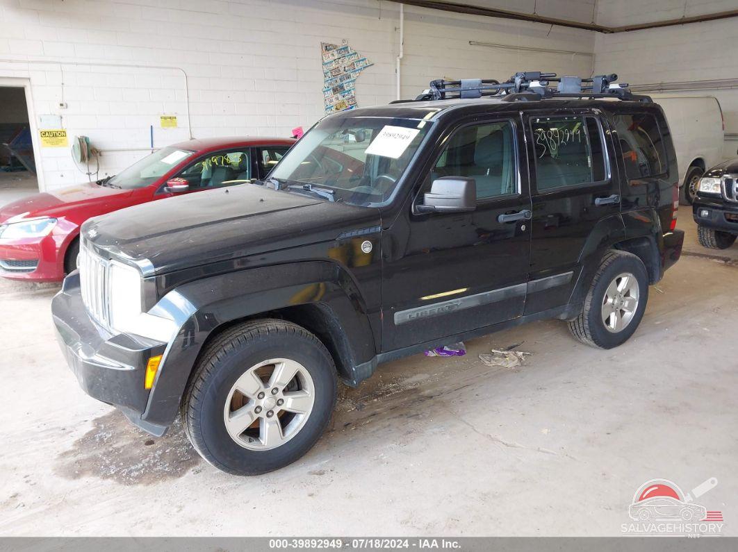 1J4PN2GK2BW518186 2011 JEEP LIBERTY photo no. 2