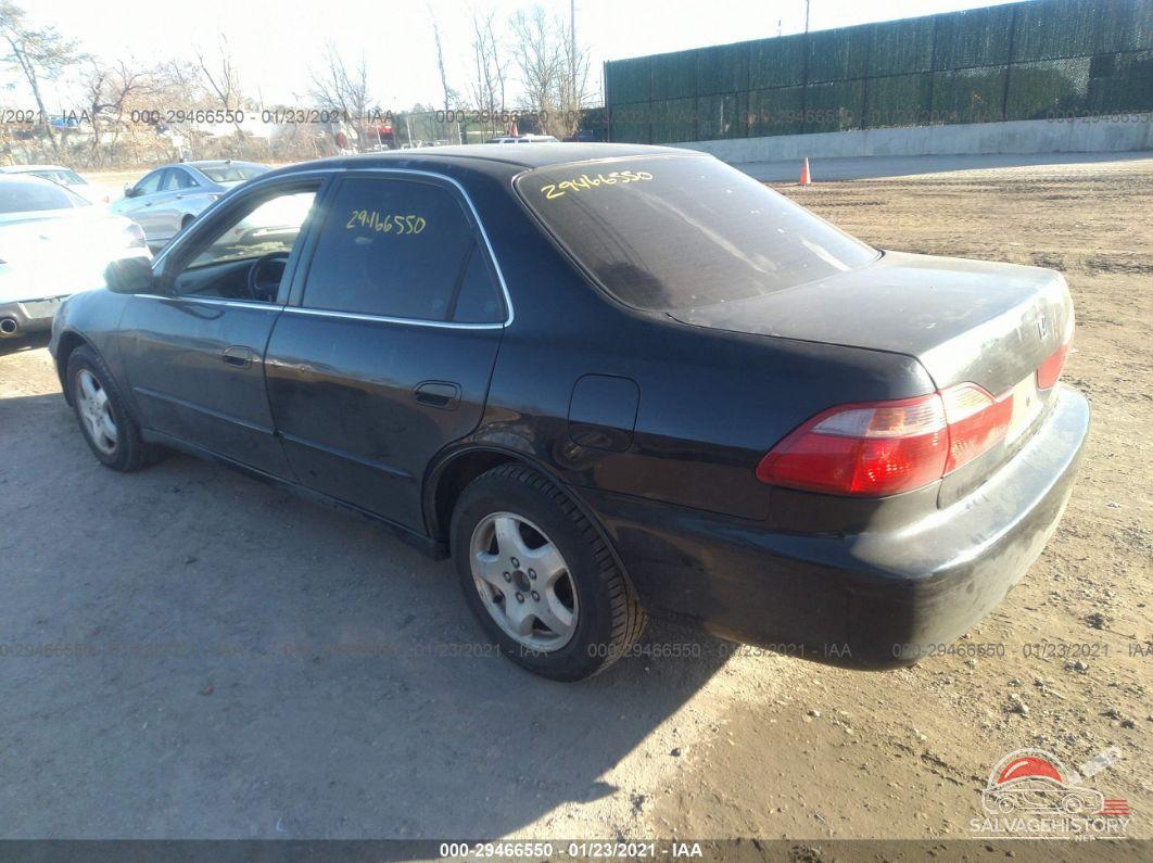 1HGCG1654XA028083 1999 HONDA ACCORD SDN photo no. 3