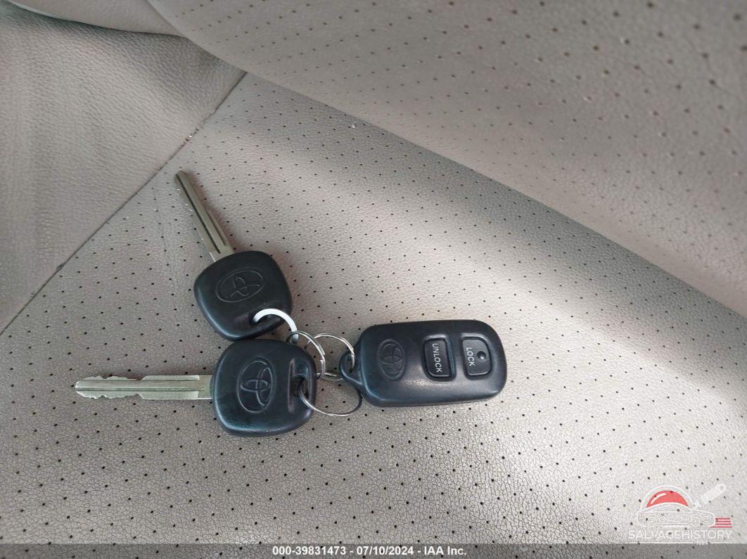 JTEDP21A150070559 2005 TOYOTA HIGHLANDER photo no. 11