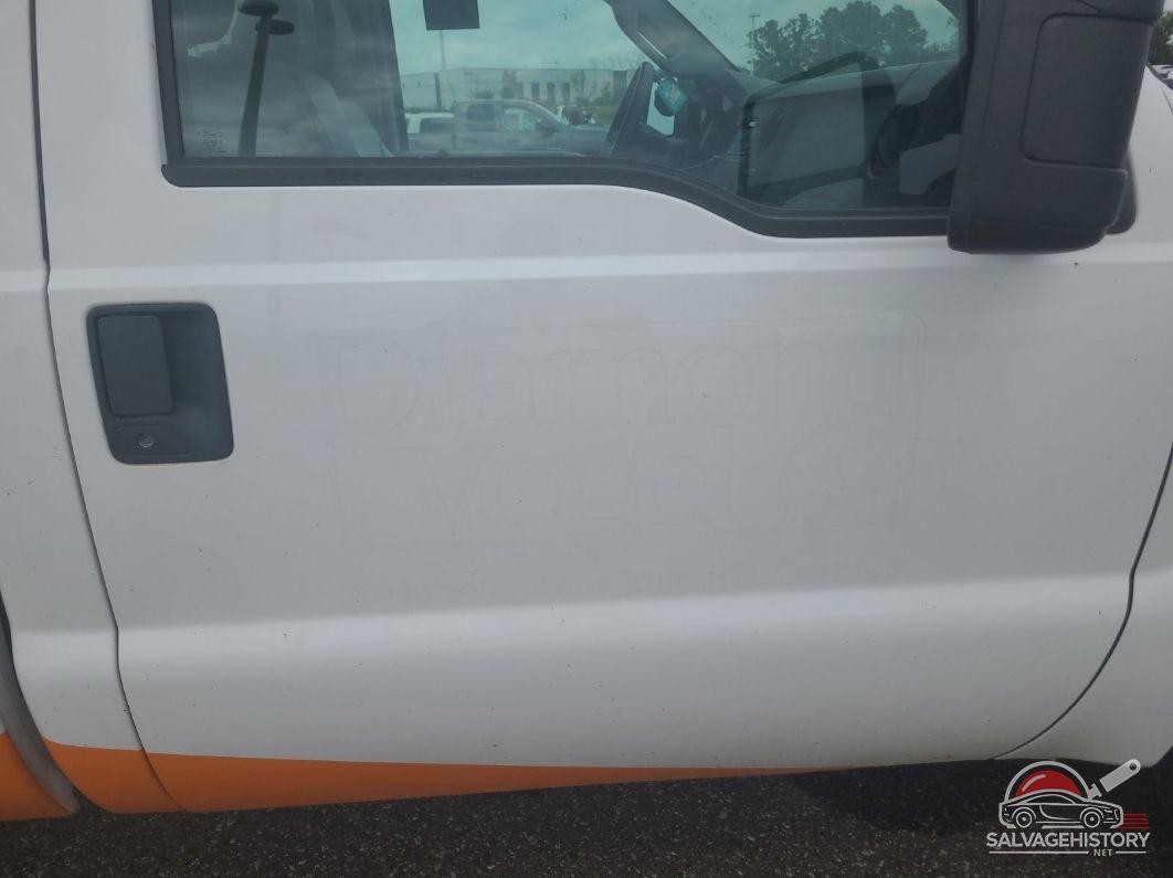 1FTBF2A67DEB89356 2013 FORD F-250 photo no. 4