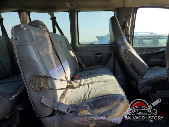 1GAGG25U241193780 2004 CHEVROLET EXPRESS photo no. 11