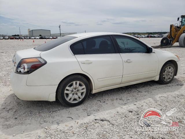 1N4AL2AP6AN400819 2010 NISSAN ALTIMA photo no. 3