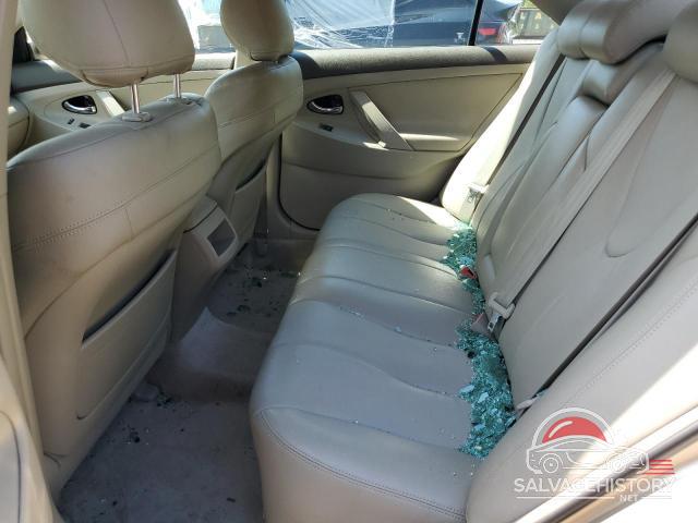 4T1BF3EK7AU077375 2010 TOYOTA CAMRY photo no. 10