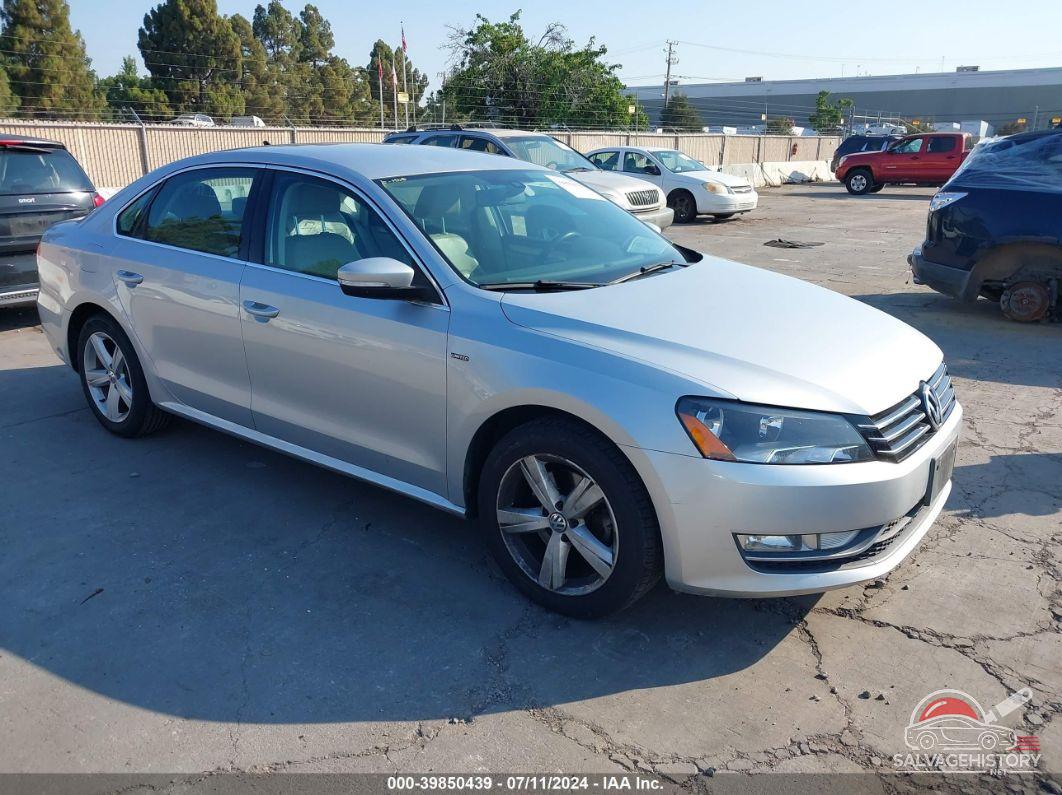 1VWAT7A32FC119704 2015 VOLKSWAGEN PASSAT photo no. 3