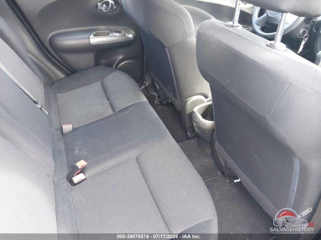 JN8AF5MV7CT119001 2012 NISSAN JUKE photo no. 8