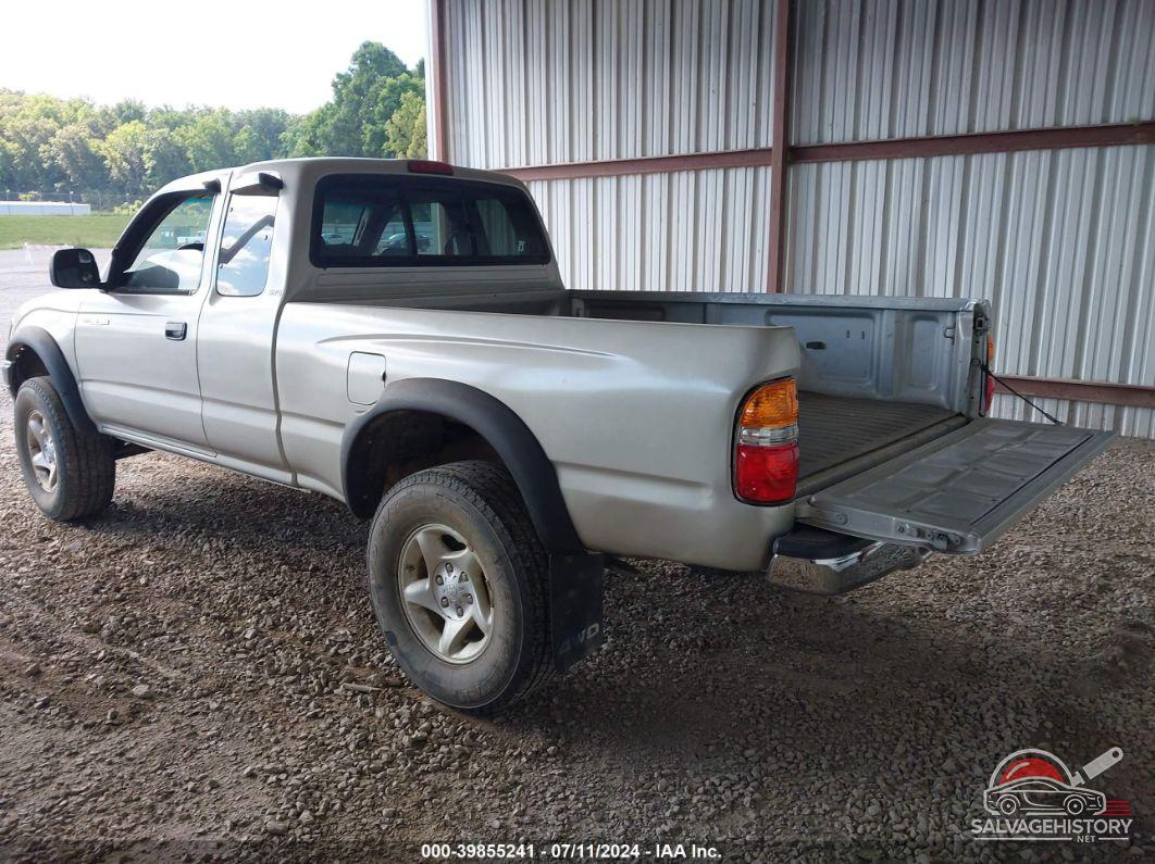 5TEWN72N31Z863194 2001 TOYOTA TACOMA photo no. 3