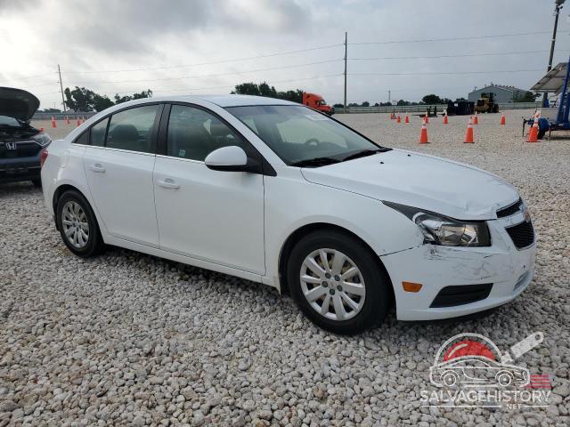 1G1PF5S90B7295819 2011 CHEVROLET CRUZE photo no. 4