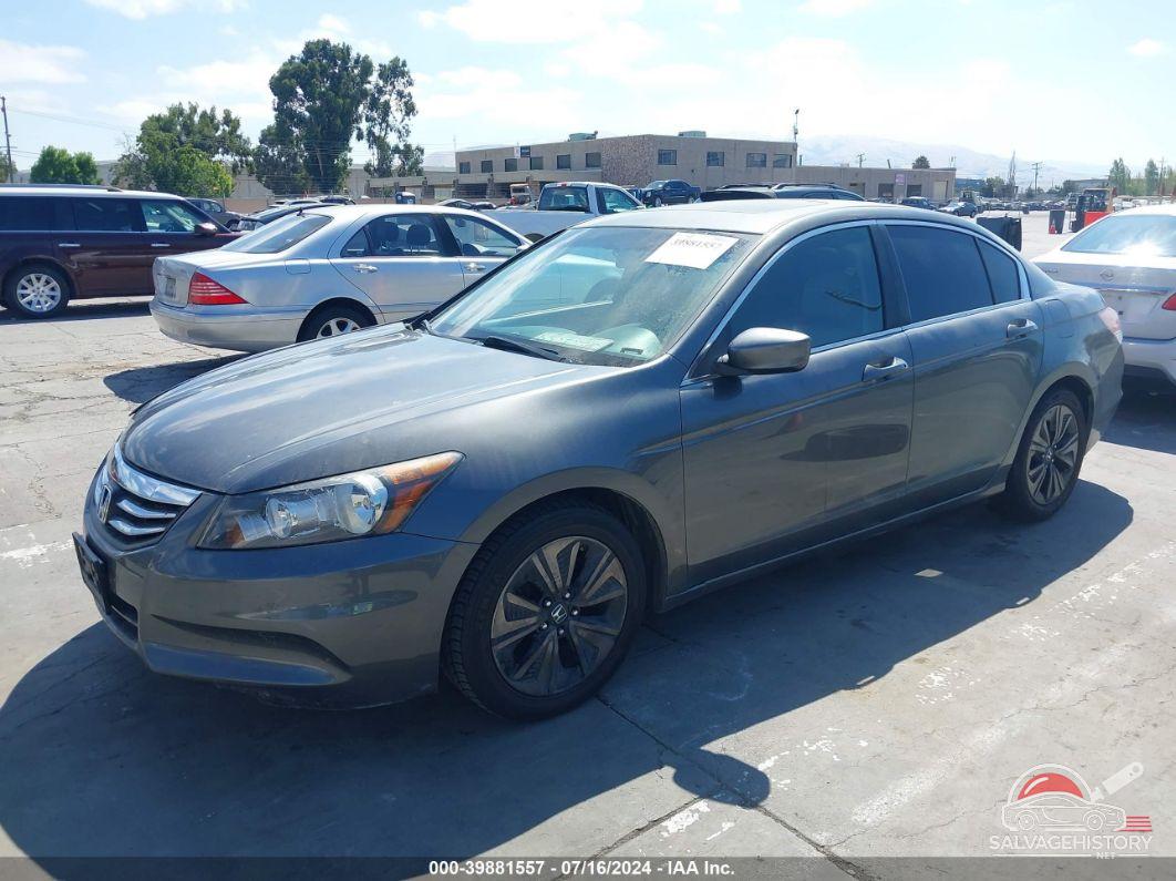 1HGCP2F80CA173096 2012 HONDA ACCORD photo no. 2