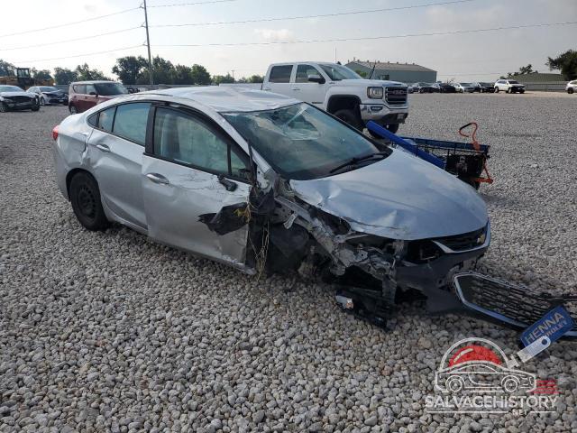 1G1BC5SM2J7130294 2018 CHEVROLET CRUZE photo no. 4