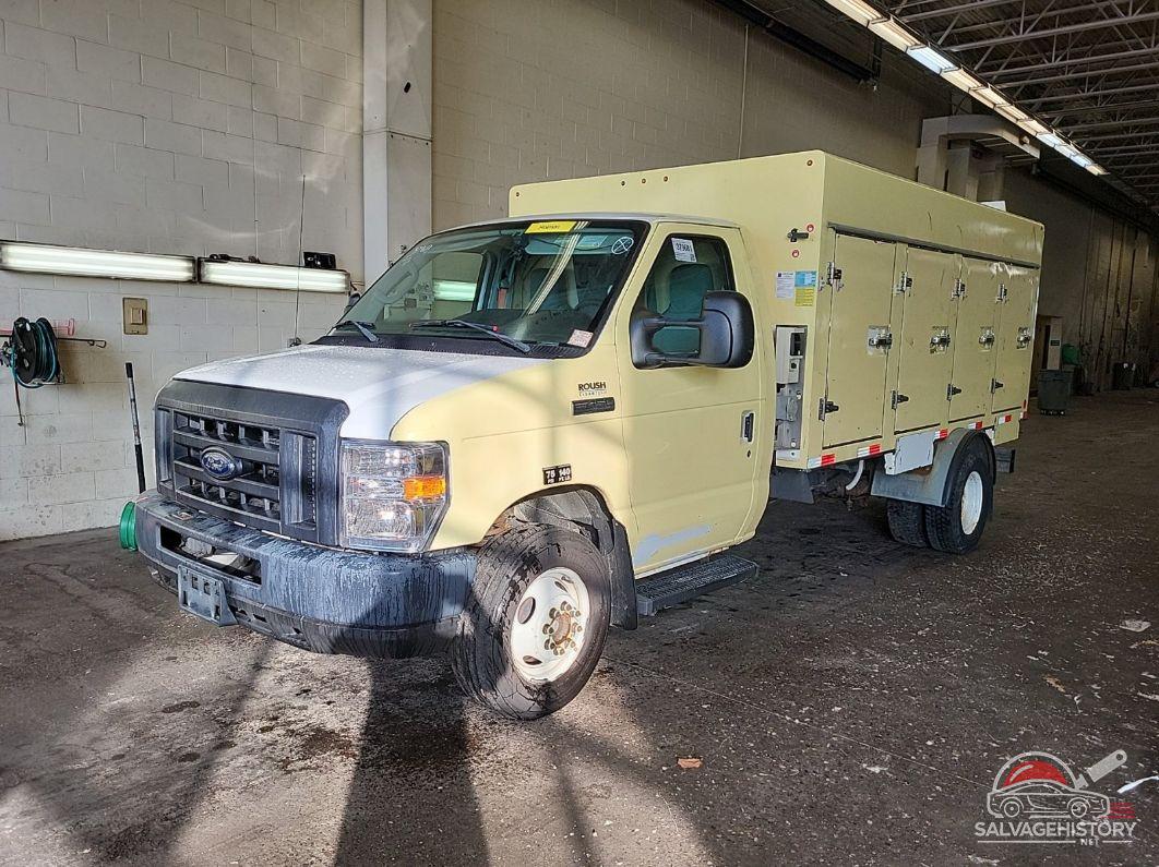 1FDXE4FS0JDC17473 2018 FORD ECONOLINE photo no. 3