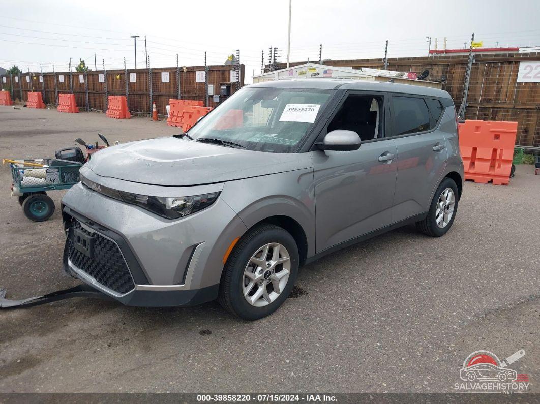 KNDJ23AU9P7876892 2023 KIA SOUL photo no. 2