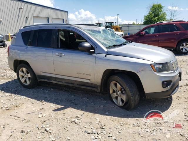 1C4NJDBB4HD104696 2017 JEEP COMPASS photo no. 4