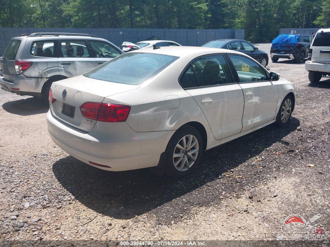 3VWDZ7AJ9BM390018 2011 VOLKSWAGEN JETTA photo no. 4