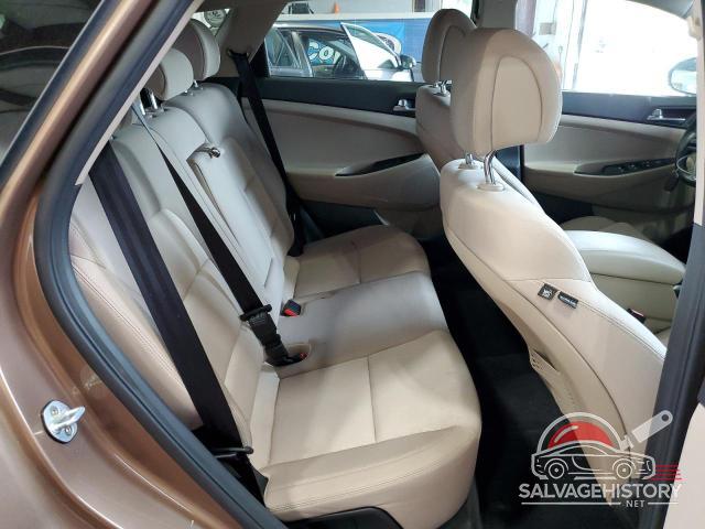 KM8J3CA27HU390754 2017 HYUNDAI TUCSON photo no. 11