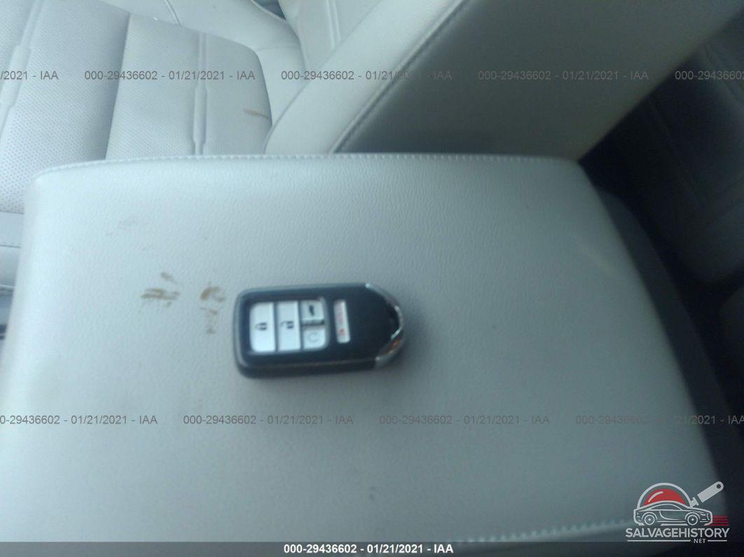 2HKRW2H86HH604484 2017 HONDA CR-V photo no. 11