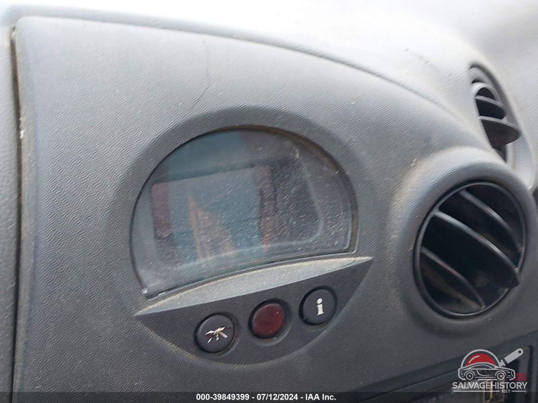 2G2WP542841305260 2004 PONTIAC GRAND PRIX photo no. 7