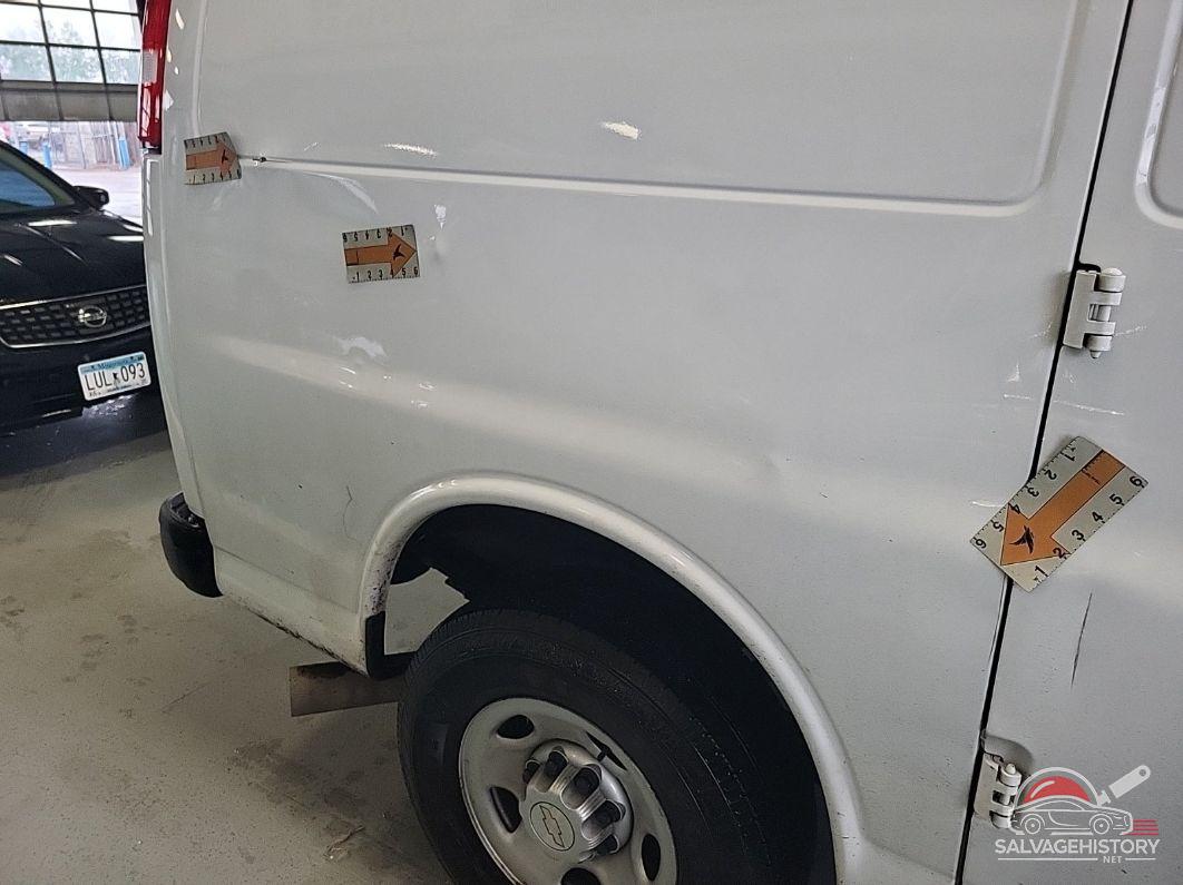 1GCZGGF19L1257328 2020 CHEVROLET EXPRESS CARGO photo no. 3