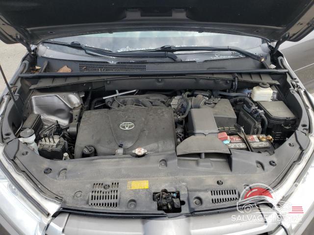 5TDBZRFH3JS820636 2018 TOYOTA HIGHLANDER photo no. 12