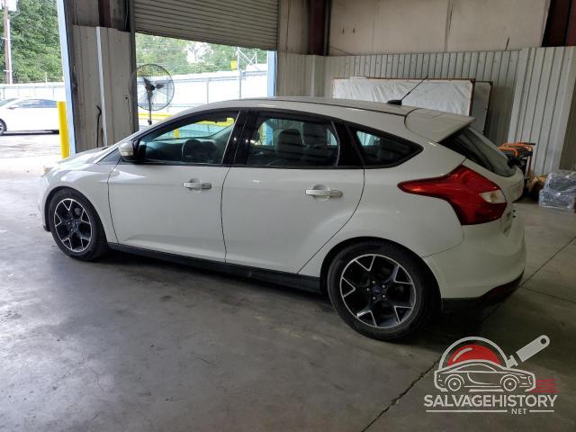 1FADP3K26EL274764 2014 FORD FOCUS photo no. 2