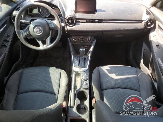 3MYDLBZV9GY105558 2016 TOYOTA SCION photo no. 8