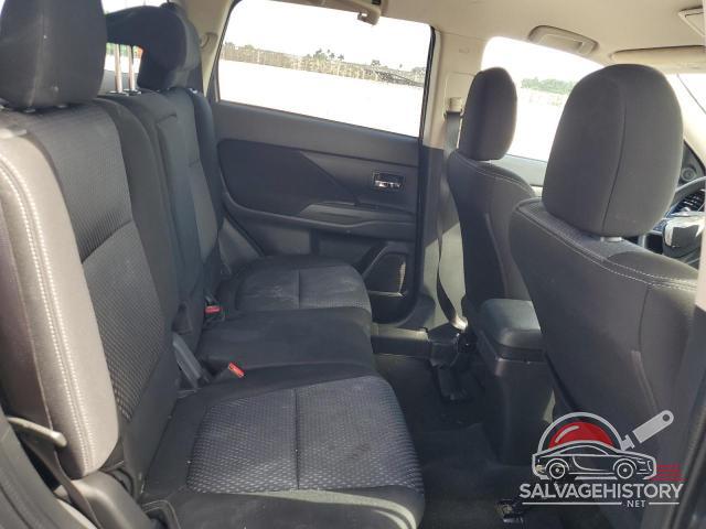 JA4AD2A37JJ002802 2018 MITSUBISHI OUTLANDER photo no. 11