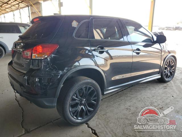 JA4AP3AU3JZ030751 2018 MITSUBISHI OUTLANDER photo no. 3