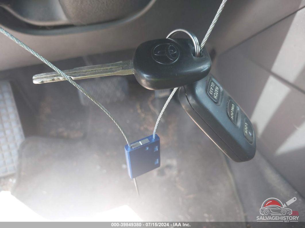 2T1KR32E97C674477 2007 TOYOTA MATRIX photo no. 11