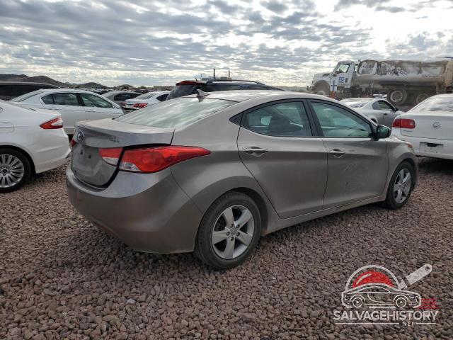 5NPDH4AE3DH238011 2013 HYUNDAI ELANTRA photo no. 3