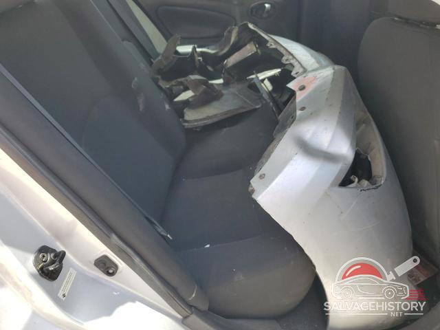 3N1CN7AP9JL806879 2018 NISSAN VERSA photo no. 10