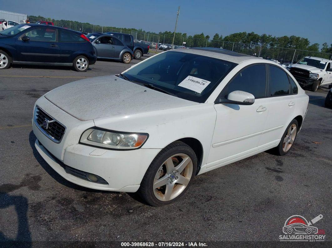 YV1MS390X82380779 2008 VOLVO S40 photo no. 2